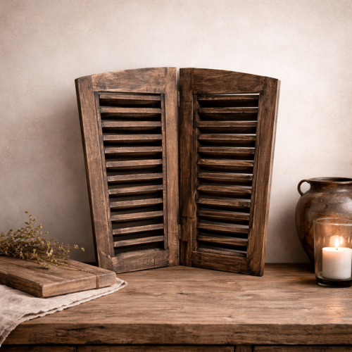 louvreluik, houten luik, landelijk interieur, industrieel wonen, stoer decoratie, sobere stijl, brocante woonaccessoires, houten shutters, decoratief luik, landelijke woonstijl, xl louvreluik, interieurdecoratie hout